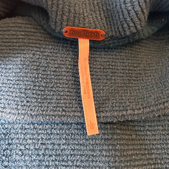 Free People Slouchy Ottoman - Picture 2 of 2